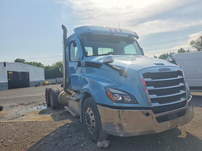 2021 Freightliner Cascadia 126 VIN 3AKJHLDV0MSMU8468 — COPART salvage auction photo