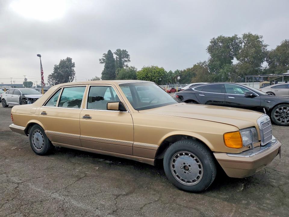 1986 Mercedes-benz 560 VIN WDBCA39D2GA249775 COPART salvage auction — MINOR DENT/SCRATCHES, CA - DIS/DLR/EXP ONLY CLEAN TITLE, sold $2,400 on 2026-07-31 (photo 4)