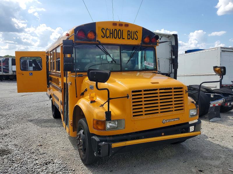 2001 International 3000 3800 VIN 1HVBBABM91H305387 COPART salvage auction — MINOR DENT/SCRATCHES, GA - CERTIFICATE OF TITLE (P), sold $925 on 2026-07-29 (photo 1)