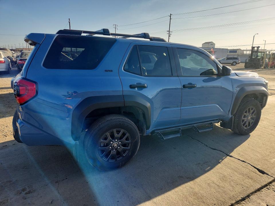 2025 Toyota 4runner VIN JTEVA5AR6S5006173 COPART salvage auction — FRONT END, TX - DIS/DLR/EXP ONLY SALVAGE TITLE (P), sold $28,250 on 2026-07-29 (photo 3)