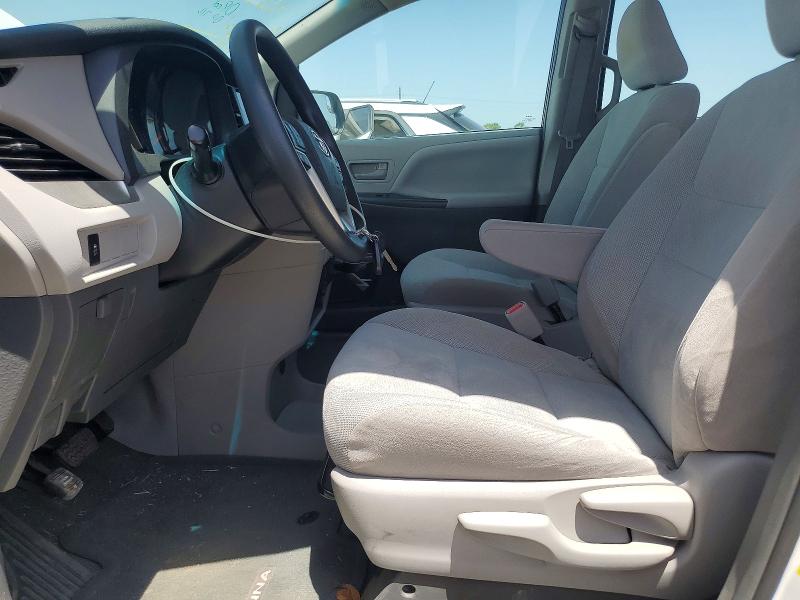 2017 Toyota Sienna VIN 5TDZZ3DC3HS884947 COPART salvage auction — FRONT END, Tx - Salvage Vehicle Title, sold $3,300 on 2026-07-23 (photo 7)