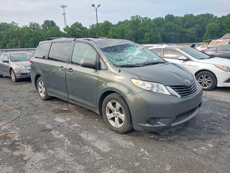 2013 Toyota Sienna VIN 5TDKK3DCXDS306506 COPART salvage auction — ALL OVER, PA - CERTIFICATE OF SALVAGE, sold $1,700 on 2026-07-23 (photo 4)