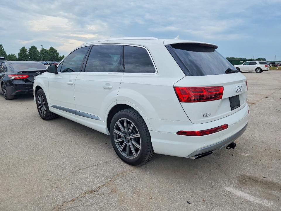2018 Audi Q7 VIN WA1AAAF76JD005400 COPART salvage auction — MINOR DENT/SCRATCHES, MO - CERTIFICATE OF TITLE, sold $9,800 on 2026-08-01 (photo 2)