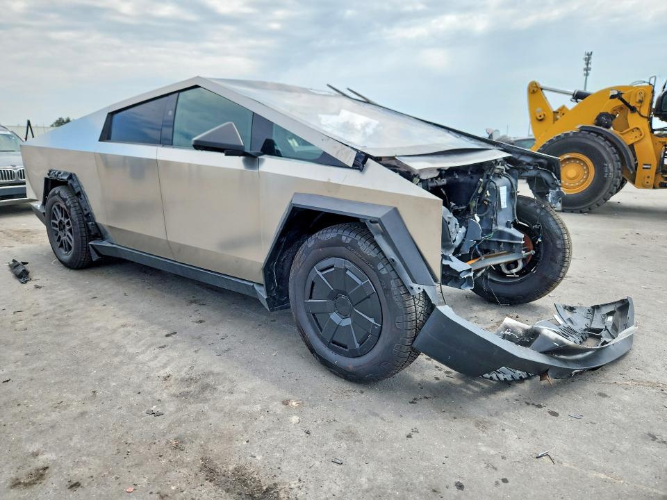 2025 Tesla Cybertruck VIN 7G2CEHED5SA075011 COPART salvage auction — FRONT END, Fl - Cert Of Title Slvg Rebuildable (P), sold $4,400 on 2026-09-02 (photo 4)
