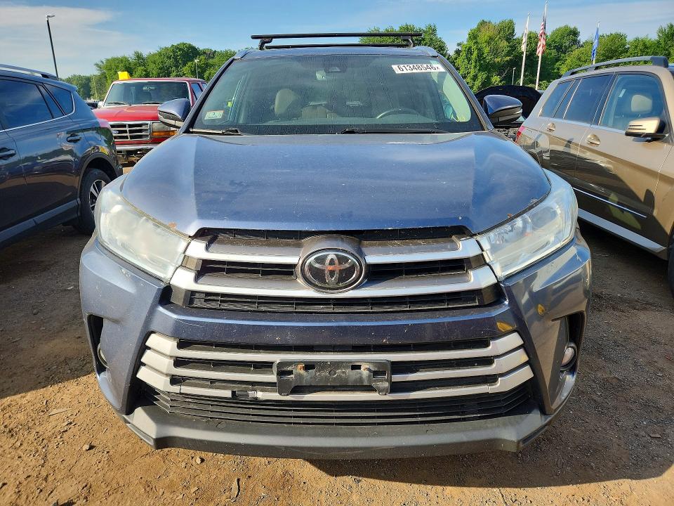 2018 Toyota Highlander VIN 5TDJZRFH5JS491997 COPART salvage auction — MINOR DENT/SCRATCHES, MA - CERTIFICATE OF TITLE (P), sold $8,400 on 2026-07-28 (photo 5)