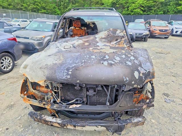 2005 Lexus Lx 470 VIN JTJHT00W353554635 COPART salvage auction — BURN, MD - CERT OF SALVAGE > 75% DAMAGE (P), sold $400 on 2026-07-14 (photo 5)