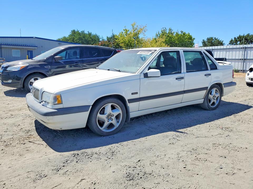 1995 Volvo 850 VIN YV1LS5715S1245810 COPART salvage auction — FRONT END, CA - DIS/DLR/EXP ONLY CLEAN TITLE (P), sold $250 on 2026-08-25 (photo 1)