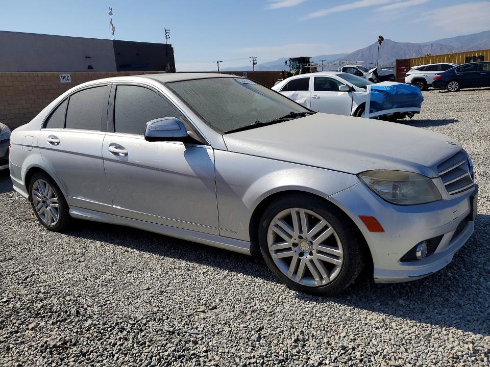 2009 Mercedes-benz C class VIN WDDGF54XX9R074526 COPART salvage auction — MINOR DENT/SCRATCHES, CA - DIS/DLR/EXP ONLY LIEN PAPERS, sold $400 on 2026-08-05 (photo 4)