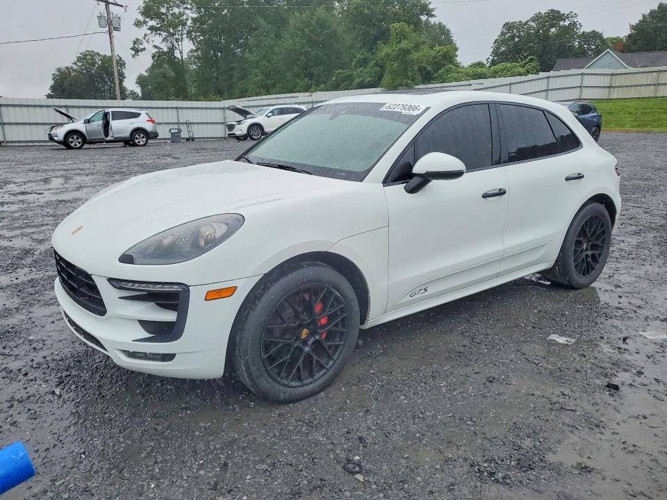 2018 Porsche Macan VIN WP1AG2A53JLB62001 COPART salvage auction — MINOR DENT/SCRATCHES, Nc - Dealer Only Clean Title (P), sold $19,500 on 2026-07-29 (photo 1)