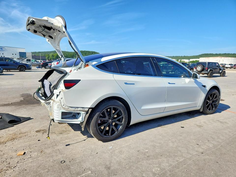 2018 Tesla Model 3 VIN 5YJ3E1EA0JF005689 COPART salvage auction — REAR END, Ok - Cert Of Title-Salvage, sold $6,100 on 2026-07-17 (photo 3)