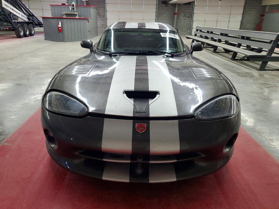 2002 Dodge Viper VIN 1B3ER69E22V101089 COPART salvage auction — MINOR DENT/SCRATCHES, Ky - Certificate Of Title, sold $39,000 on 2026-07-20 (photo 5)
