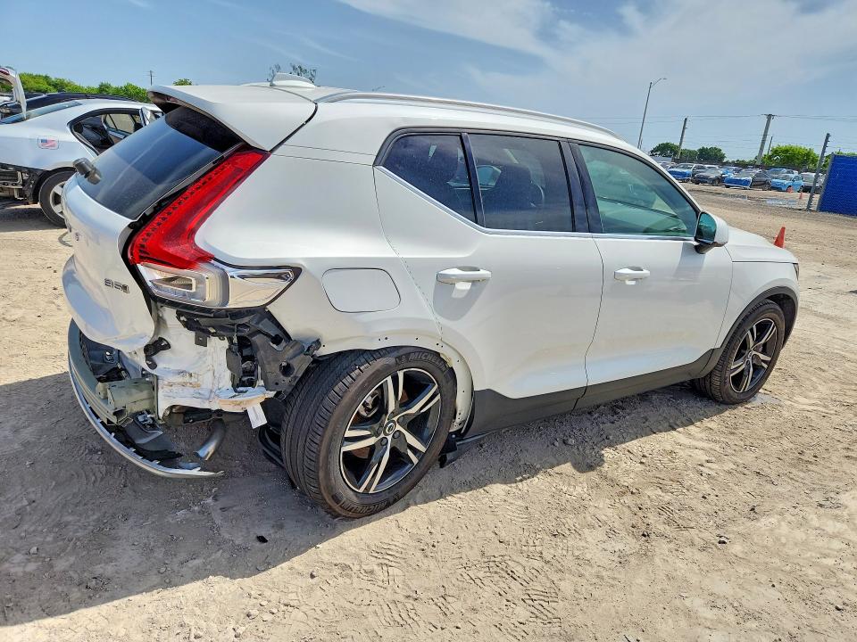 2025 Volvo Xc40 VIN YV4L12UJ5S2544331 COPART salvage auction — REAR END, Fl - Cert Of Title Slvg Rebuildable, sold $9,000 on 2026-08-05 (photo 3)