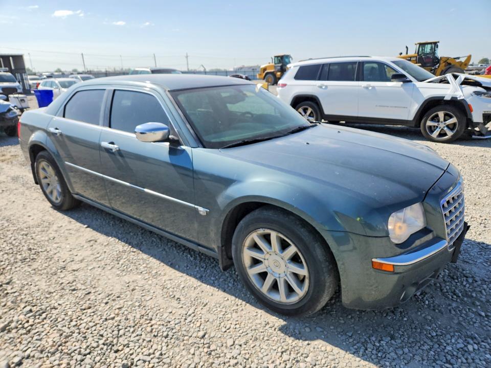 2005 Chrysler 300c VIN 2C3AA63H65H525285 COPART salvage auction — HAIL, Co - Certificate Of Title, sold $900 on 2026-08-01 (photo 4)