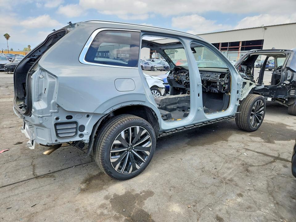 2026 Volvo Xc90 VIN YV4H60PE7T1501899 COPART salvage auction — STRIPPED, CA - SALVAGE CERTIFICATE, sold $8,700 on 2026-07-28 (photo 3)