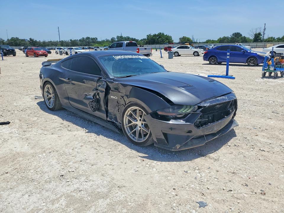 2022 Ford Mustang VIN 1FA6P8CF1N5123701 COPART salvage auction — SIDE, Salvage Title, sold $13,600 on 2026-08-20 (photo 4)