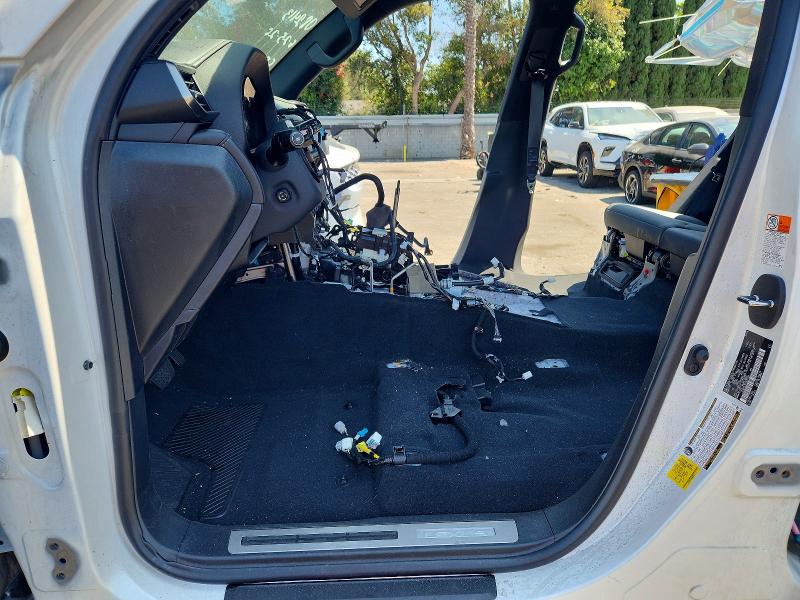 2025 Lexus LX 600 VIN JTJGB7CX0S4082413 COPART salvage auction — STRIPPED, Ca - Certificate Of Title, sold $31,250 on 2026-08-04 (photo 7)
