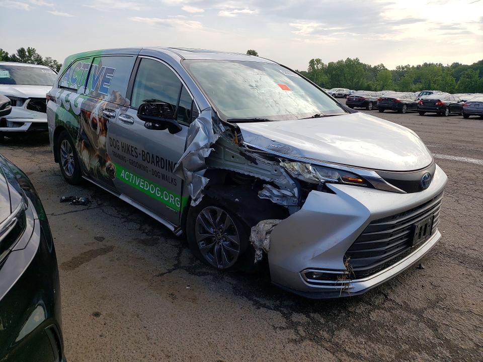2021 Toyota Sienna VIN 5TDYSKFC1MS020383 COPART salvage auction — FRONT END, CT - CERT OF TITLE-SALVAGE, sold $475 on 2026-07-24 (photo 4)