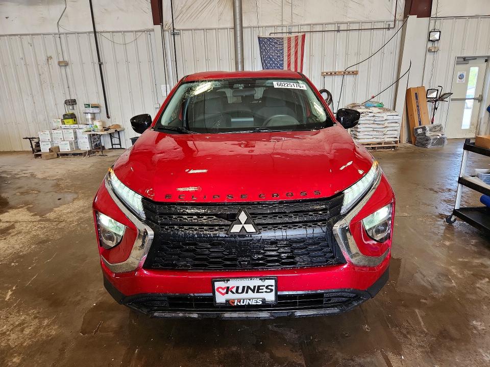 2024 Mitsubishi ECLIPSE VIN JA4ATVAAXRZ015351 COPART salvage auction — HAIL, Wi - Salvage - Multiple Brands, sold $9,000 on 2026-08-12 (photo 5)