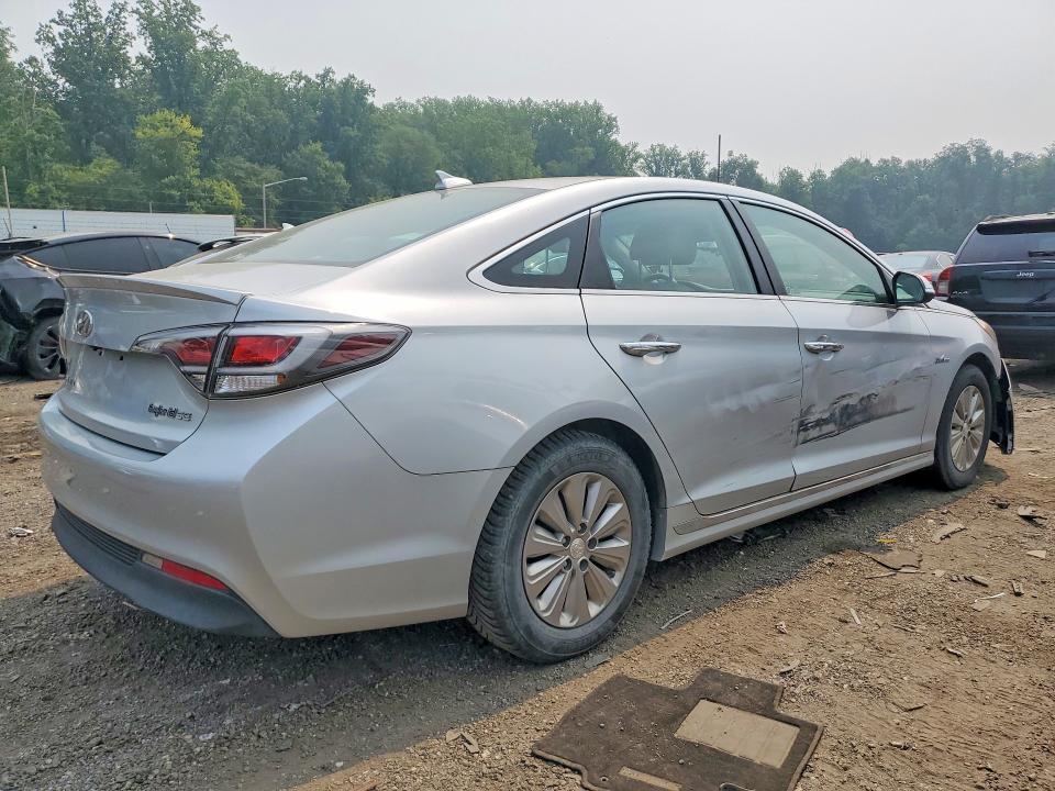 2017 Hyundai Sonata VIN KMHE24L16HA058045 COPART salvage auction — FRONT END, VA - CERTIFICATE OF TITLE, sold $450 on 2026-07-28 (photo 3)