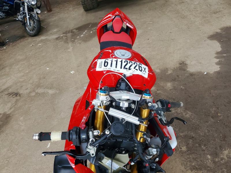 2023 Ducati Panigale VIN ZDMDAGWWXPB002862 COPART salvage auction — FRONT END, ON - PERMIT IRREPAIRABLE, sold $6,600 on 2026-08-13 (photo 5)