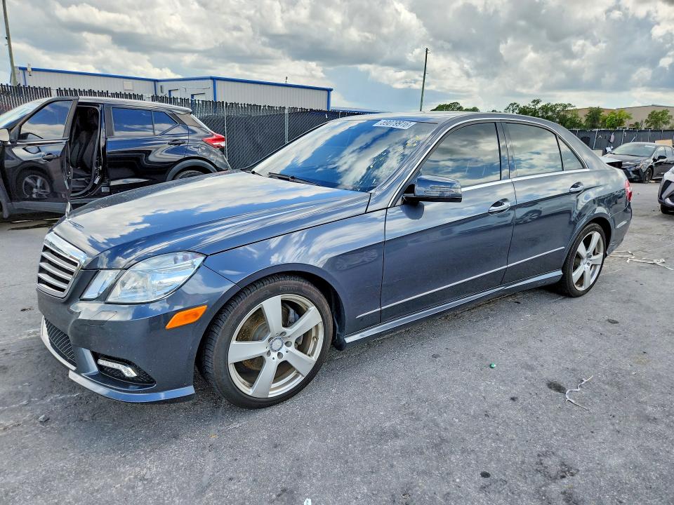 2010 Mercedes-benz E-klasse VIN WDDHF5GB5AA162178 COPART salvage auction — REAR END, Fl - Cert Of Title Slvg Rebuildable, sold $35 on 2026-07-21 (photo 1)