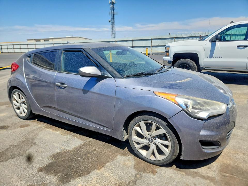 2016 Hyundai Veloster VIN KMHTC6AD9GU257424 COPART salvage auction — FRONT END, Ca - Dis/Dlr/Exp Only Clean Title, sold $900 on 2026-07-28 (photo 4)
