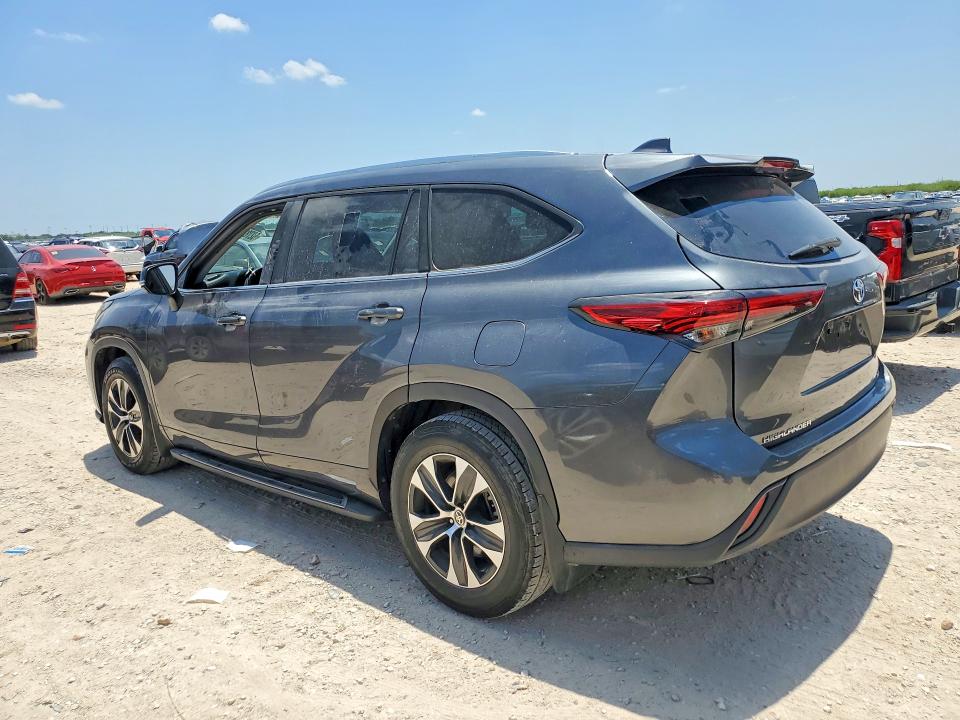 2020 Toyota Highlander VIN 5TDGZRAH3LS016448 COPART salvage auction — MINOR DENT/SCRATCHES, Tx - Certificate Of Title (P), sold $16,700 on 2026-08-24 (photo 2)
