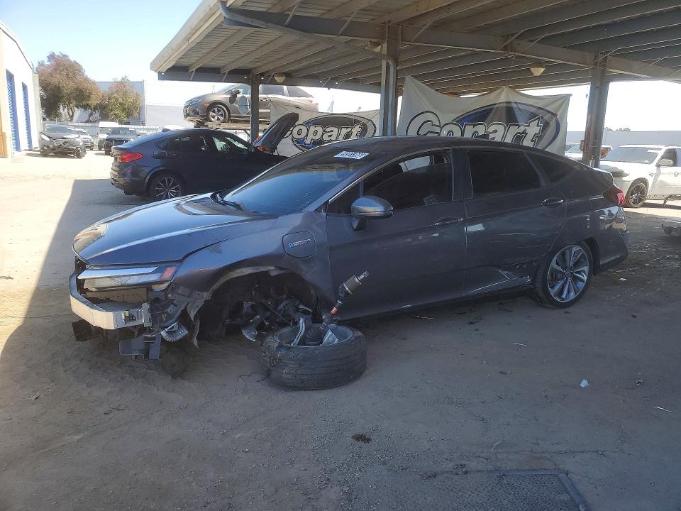 2018 Honda Clarity VIN JHMZC5F14JC008631 COPART salvage auction — UNDERCARRIAGE, CA - CERTIFICATE OF TITLE, sold $650 on 2026-07-30 (photo 1)