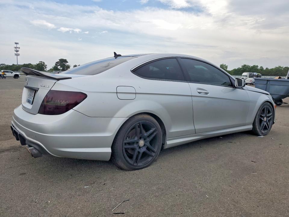 2014 Mercedes-benz C-klasse VIN WDDGJ8JB8EG264694 COPART salvage auction — FRONT END, VA - CERTIFICATE OF TITLE, sold $4,350 on 2026-08-04 (photo 3)