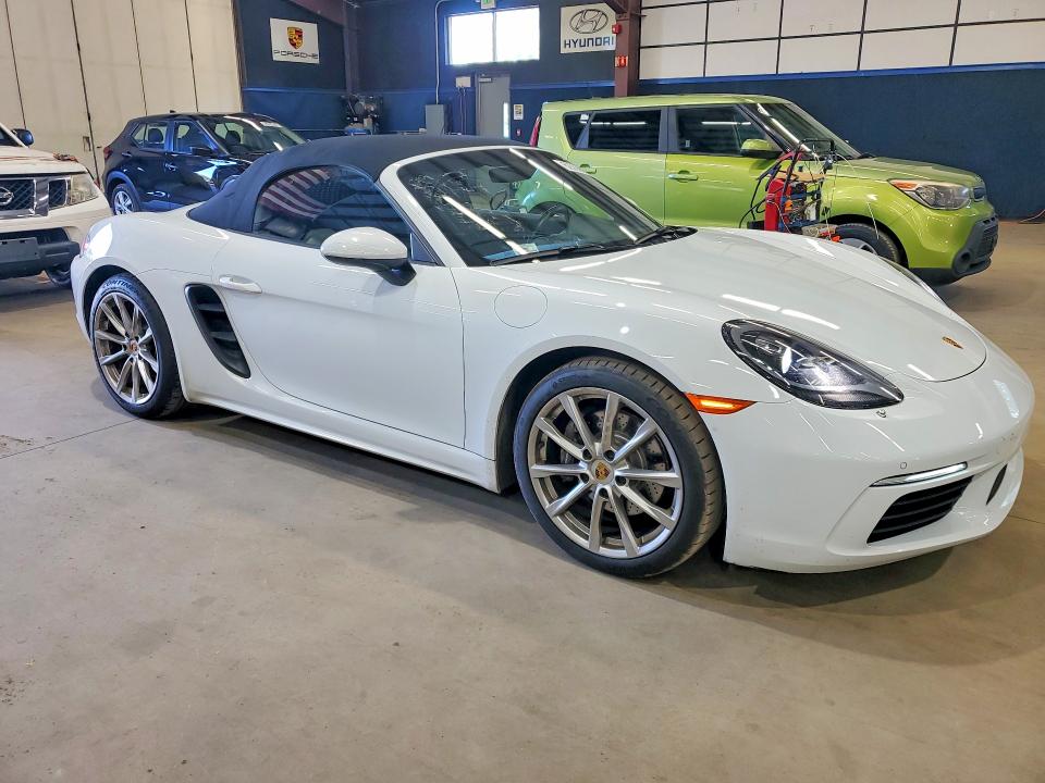 2019 Porsche Boxster VIN WP0CA2A82KS211217 COPART salvage auction — MECHANICAL, GA - CERTIFICATE OF TITLE (P), sold $34,750 on 2026-07-27 (photo 4)