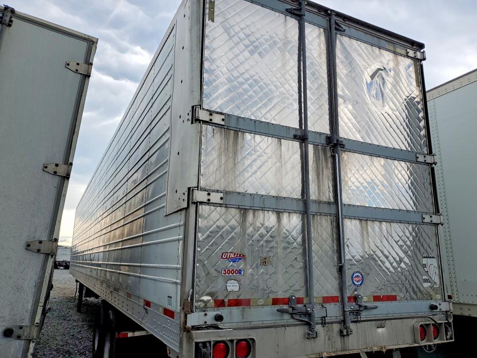 2015 Utility Vs2ra VIN 1UYVS2535FM115520 COPART salvage auction — FRONT END, KY - CERT OF TITLE-SALVAGE, sold $15 on 2026-07-30 (photo 2)
