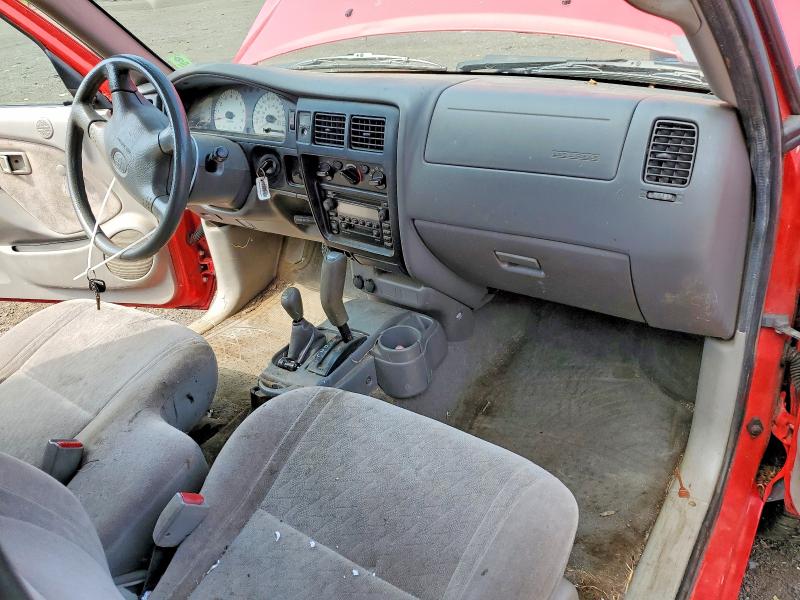 2001 Toyota Tacoma VIN 5TEWM72N11Z847661 COPART salvage auction — MECHANICAL, Ct - Certificate Of Title, sold $1,600 on 2026-07-31 (photo 8)