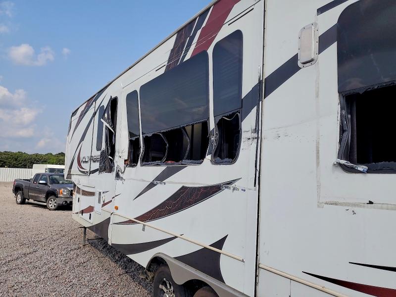 2013 Dutchmen travel VIN 47CFVTV38DC662010 COPART salvage auction — SIDE, MN - CERT OF TITLE-SALVAGE, sold $2,950 on 2026-09-17 (photo 9)