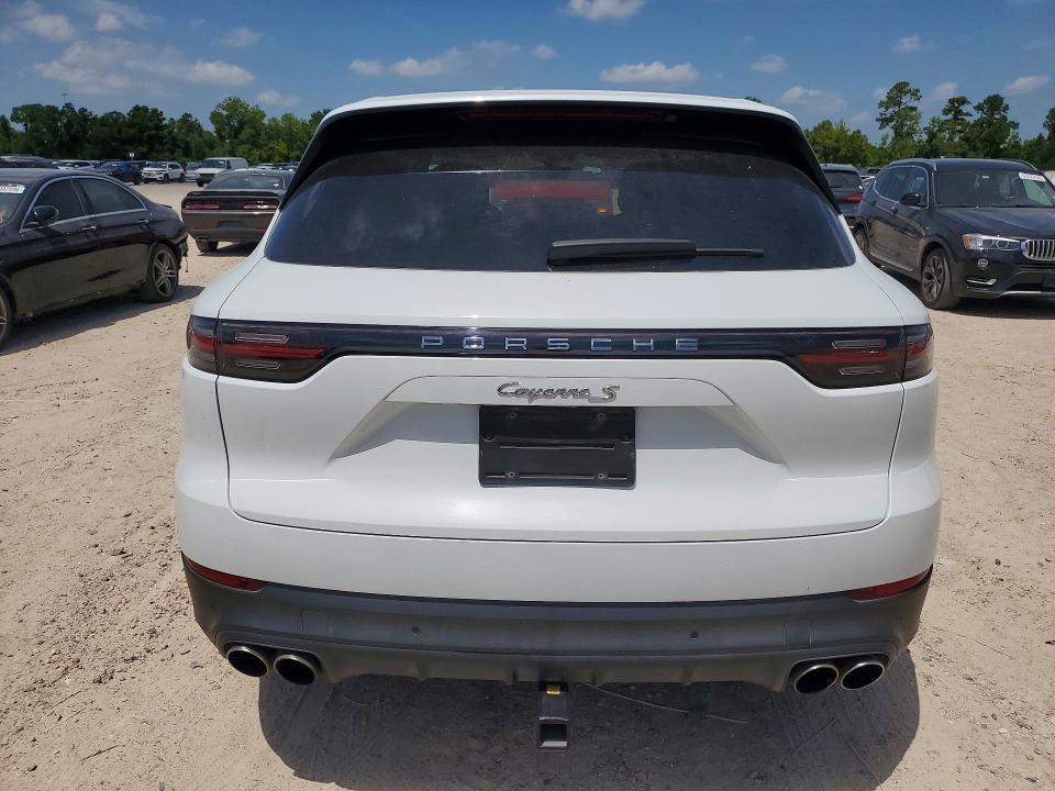 2019 Porsche Cayenne VIN WP1AB2AY1KDA63889 COPART salvage auction — MINOR DENT/SCRATCHES, Salvage Title, sold $21,000 on 2026-08-05 (photo 6)