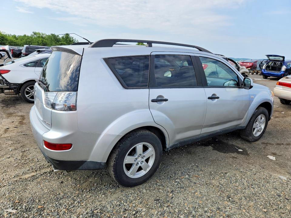 2007 Mitsubishi Outlander VIN JA4MT31X67U011541 COPART salvage auction — MINOR DENT/SCRATCHES, Pa - Certificate Of Salvage, sold $600 on 2026-07-31 (photo 3)