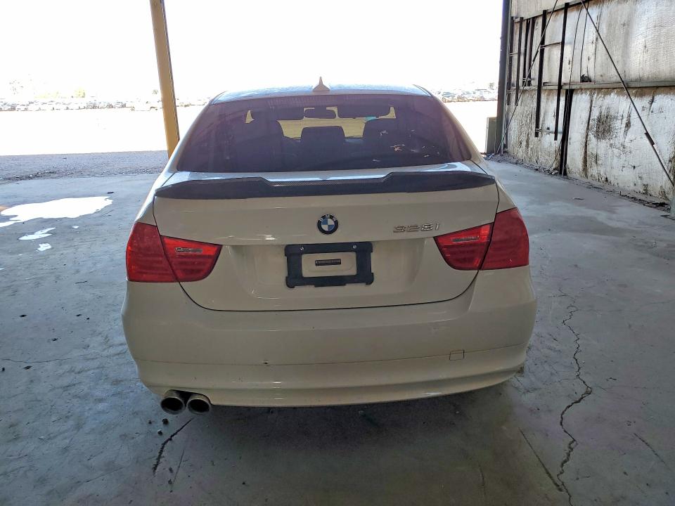 2011 BMW 3 series VIN WBAPH5G53BNM76431 COPART salvage auction — MINOR DENT/SCRATCHES, Az - Certificate Of Title (P), sold $500 on 2026-07-27 (photo 6)