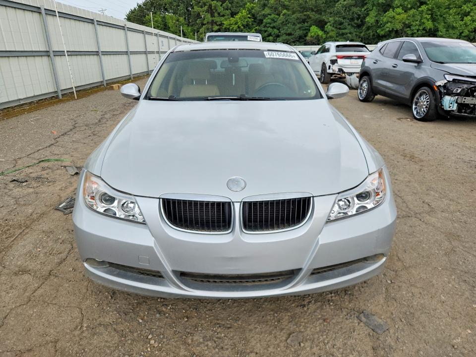 2006 BMW 3 series VIN WBAVB135X6PT19190 COPART salvage auction — MINOR DENT/SCRATCHES, La - Non Public Clean Title, sold $475 on 2026-07-23 (photo 5)