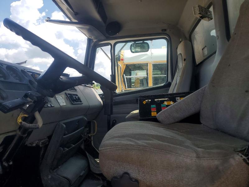 1999 Freightliner All other VIN 1FVXTWEBXXHB53426 COPART salvage auction — ALL OVER, IA - CERT OF TITLE-SALVAGE TITLE, sold $9,500 on 2026-08-13 (photo 5)