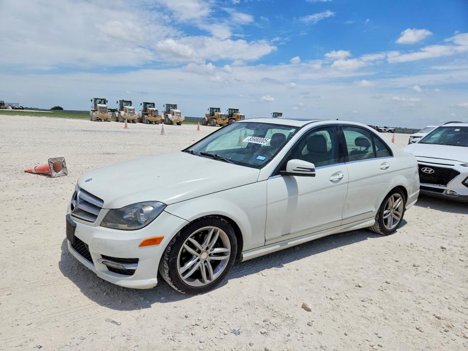2012 Mercedes-benz C-klasse VIN WDDGF8BB0CR192004 COPART salvage auction — WATER/FLOOD, Salvage Title, sold $1,650 on 2026-08-13 (photo 1)