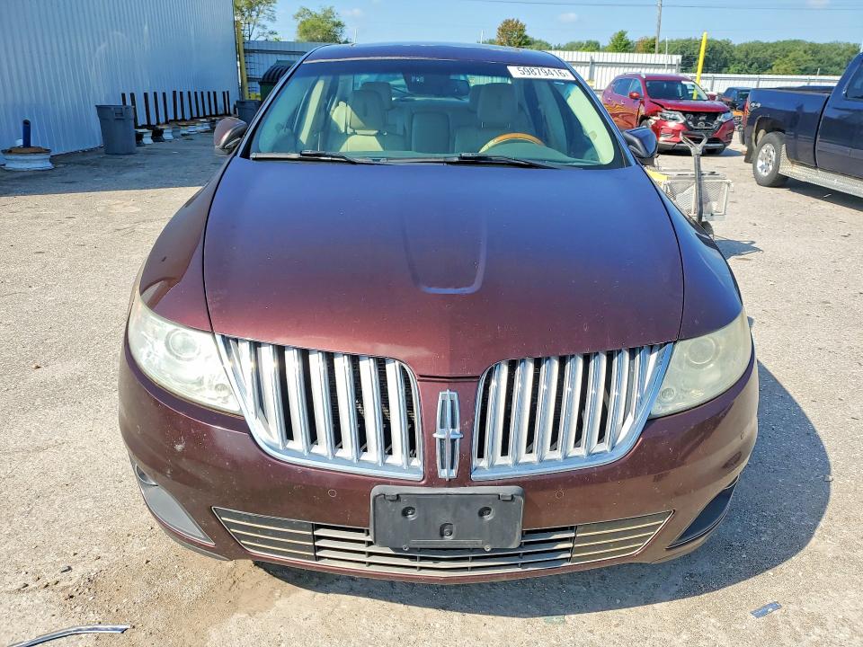 2010 Lincoln Mks VIN 1LNHL9ER2AG611142 COPART salvage auction — SIDE, Ia - Cert Of Title-Salvage Title, sold $475 on 2026-07-31 (photo 5)