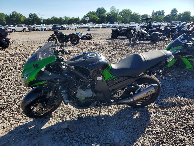 2020 Kawasaki Ninja VIN JKBZXNJ13LA010887 COPART salvage auction — MINOR DENT/SCRATCHES, NY - CERTIFICATE OF TITLE (P), sold $6,600 on 2026-07-28 (photo 3)