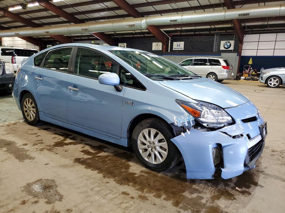 2014 Toyota Prius plug-in VIN JTDKN3DP6E3049440 COPART salvage auction — FRONT END, VT - CERTIFICATE OF TITLE, sold $2,300 on 2026-07-09 (photo 4)