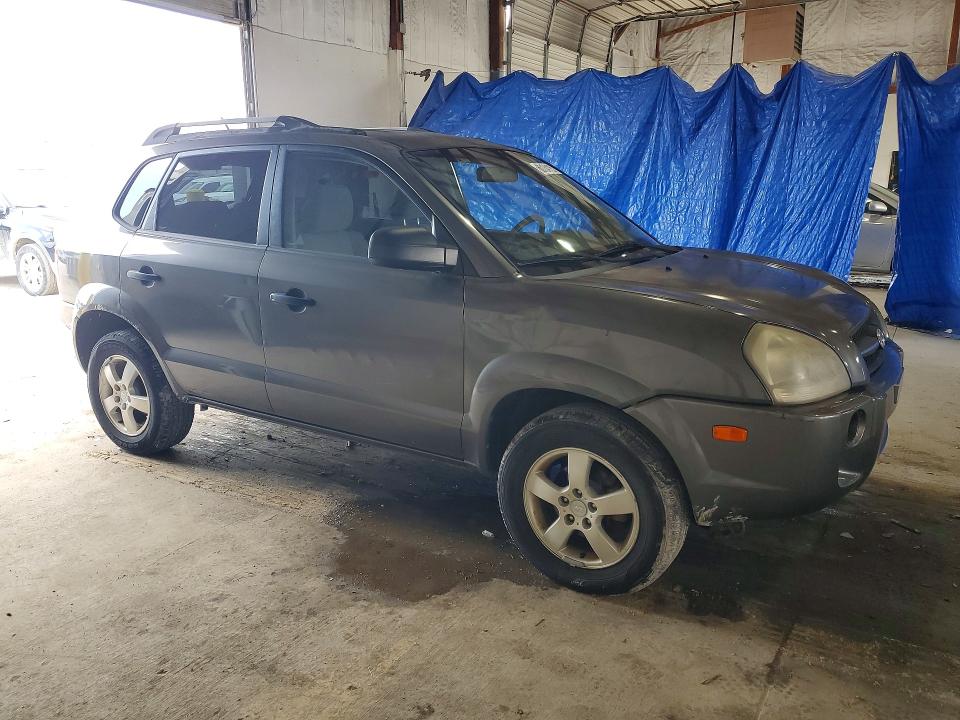 2008 Hyundai Tucson VIN KM8JM12BX8U712609 COPART salvage auction — MINOR DENT/SCRATCHES, Ky - Certificate Of Title, sold $675 on 2026-07-27 (photo 4)
