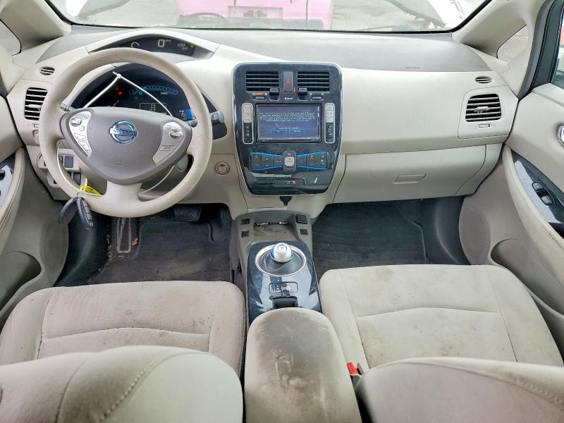 2011 Nissan Leaf VIN JN1AZ0CP6BT006652 COPART salvage auction — MINOR DENT/SCRATCHES, Ca - Dis/Dlr/Exp Only Clean Title, sold $425 on 2026-07-31 (photo 8)