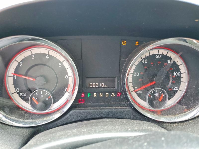 2013 Dodge Caravan VIN 2C4RDGBG6DR753980 COPART salvage auction — SIDE, Ct - Clean Title, sold $450 on 2026-07-30 (photo 9)
