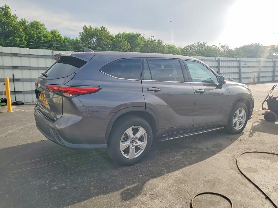 2022 Toyota Highlander VIN 5TDZZRAH1NS141430 COPART salvage auction — MECHANICAL, Fl - Certificate Of Destruction, sold $6,600 on 2026-07-29 (photo 3)