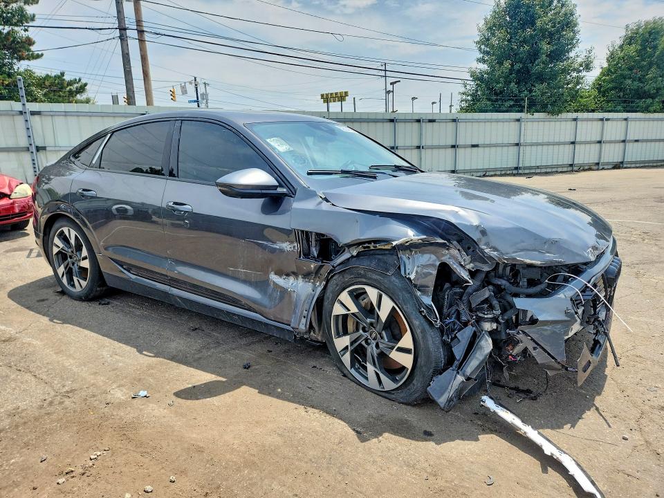 2022 Audi E-tron VIN WA11AAGE3NB009726 COPART salvage auction — FRONT END, Oh - Cert Of Title-Repossession (P), sold $10,000 on 2026-08-05 (photo 4)