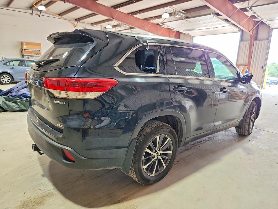 2018 Toyota Highlander VIN 5TDJGRFH3JS038418 COPART salvage auction — FRONT END, Sc - Salvage Title, sold $1,600 on 2026-07-31 (photo 3)