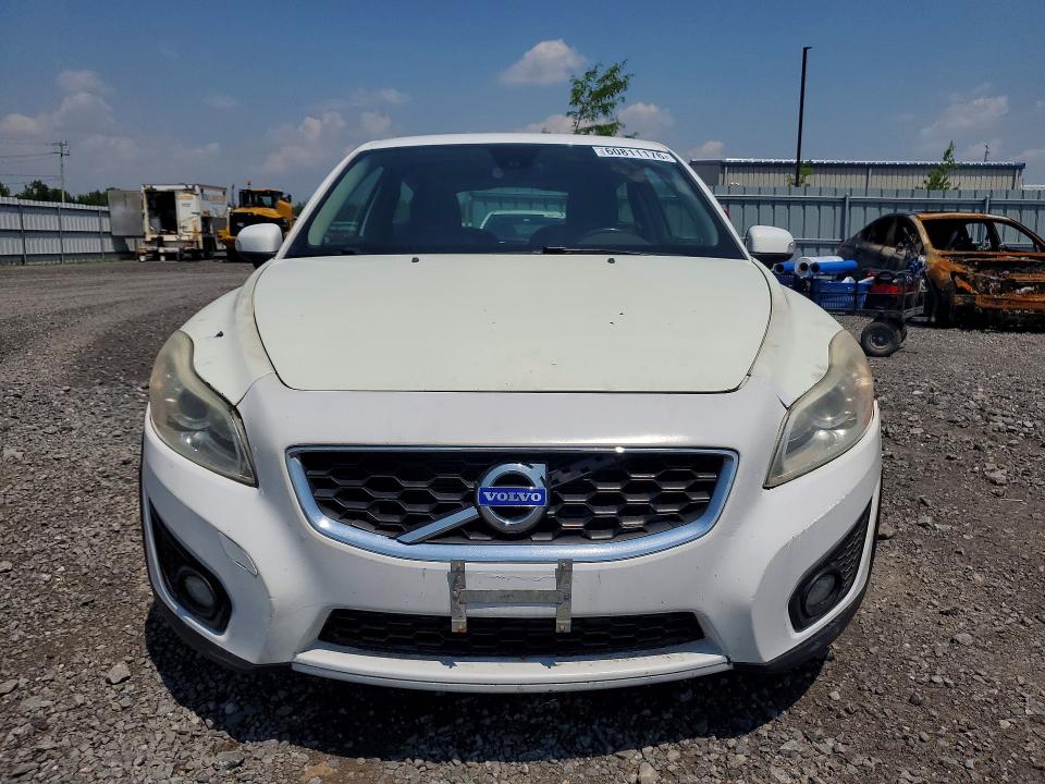 2012 Volvo C30 VIN YV1672MK8C2267113 COPART salvage auction — WATER/FLOOD, On - Permit Irrepairable, sold $250 on 2026-08-04 (photo 5)