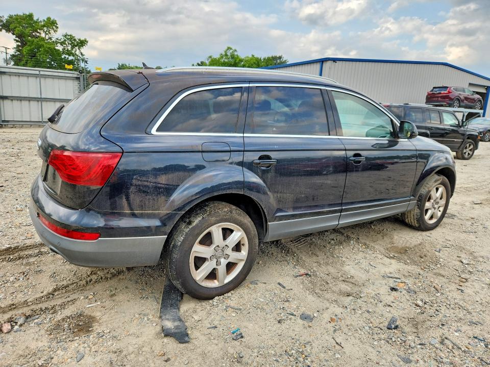 2011 Audi Q7 VIN WA1LGAFE7BD007096 COPART salvage auction — MINOR DENT/SCRATCHES, Va - Certificate Of Title, sold $375 on 2026-07-28 (photo 3)